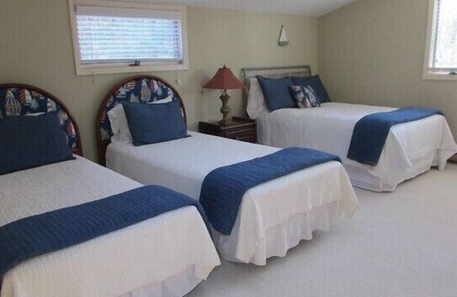 Weems Cabin | Deep water dock on the beautiful Corrotoman River.3BRs, Den w Sofa Bed