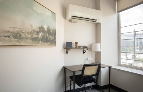 Westown Apartment | Deer District Studio Apt JC2 - One Block from Fiserv and Baird
