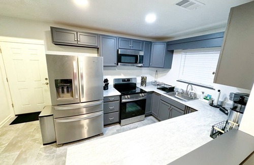 Copperas Cove House | Deer Hill - Charming 3-bedroom house with WiFi and AC overlooking Copperas Cove