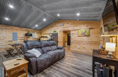 Fort Payne Cabin | Deer Trail