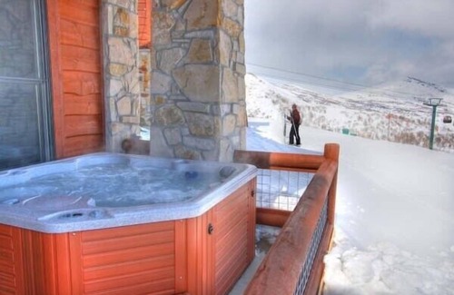 Deer Valley House | Deer Valley Slope Side Luxury.True Ski in/Ski Out Retreat
