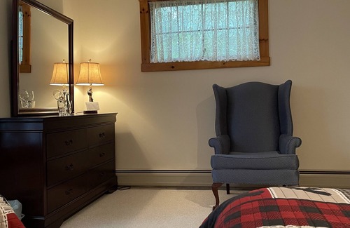 West Dover Bed & Breakfast | Deerfield Valley Inn - Suite Room