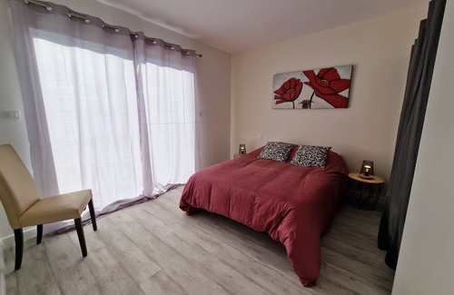 Ploudalmezeau House | defaultName