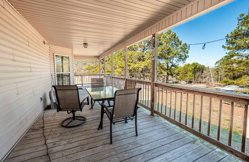 Bismarck House | DeGray Getaway - At the door steps to DeGray Lake Resort State Park