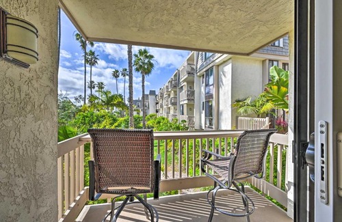 Townsite Apartment | Deja Blue Oceanside Condo on Beach with Pools!