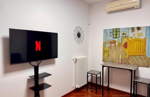 Modugno Apartment | Del Console Apartment