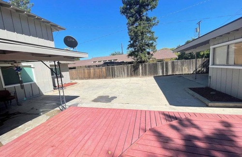 Raisin House | Del Mar pool home