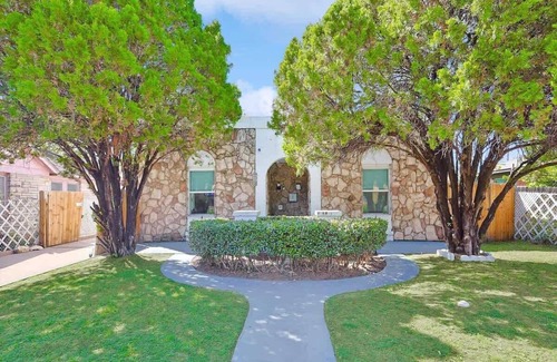Fort Worth Apartment | Delightful 1BR 1BA Cozy Flat