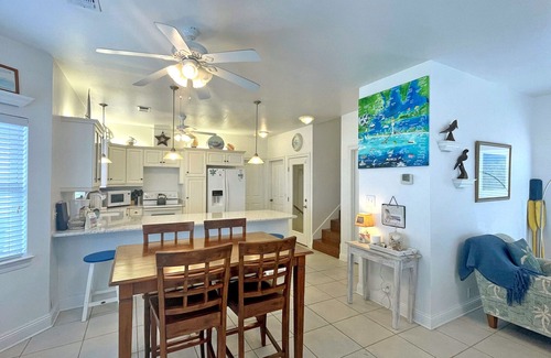 White Sands Cottages House | Delightful 3-br, 3-ba Gulf view town home with roof top observation deck!