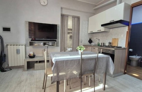 Zona XL Magliana Vecchia Apartment | Delightful and cozy apartment near Rome fairgrounds and airport