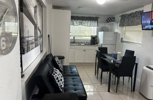Delray Beach Apartment | Delightful apartment with AC in sunny Delray Beach