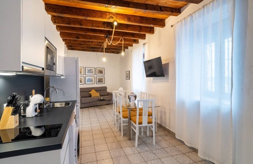 San Francisco-Ribera Apartment | Delightful Apartment Steps from Cordoba's Wonders