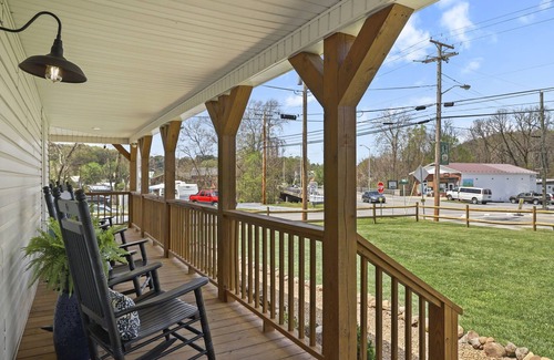 Damascus Apartment | Delightful Appalachian Trail Two-bedroom Suite