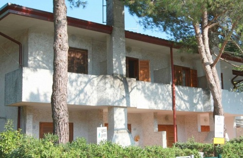 Bibione Villa | Delightful Detached Villa with Outdoor Space to Relax