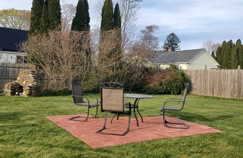 Old Saybrook Center House | Delightful retreat in the heart of Old Saybrook. Summertime bliss!