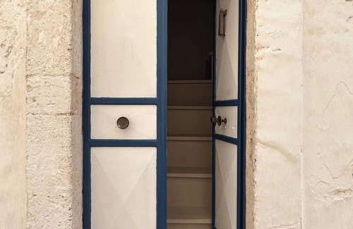 Ostuni House | Deliziosa Casa nel Centro Storico con Vista Mare e Terrazza Panoramica