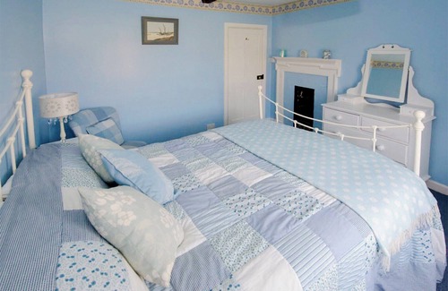 Holt Cottage | Delphinium Cottage - UKC2843