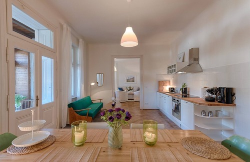 Reichenau an der Rax House | Deluxe Apartment (Top 1) - two bedrooms & winter garden & conservatory -Landhaus Blauer Spatz