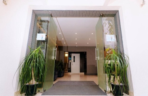Cooke Town Apartment | Deluxe Apartment #2 at Regal Business Suitesn