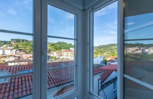Betanzos Old Town Apartment | DELUXE APARTMENT WITH BALCONY