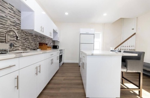 Seaside Heights Apartment | Deluxe Family Room #1