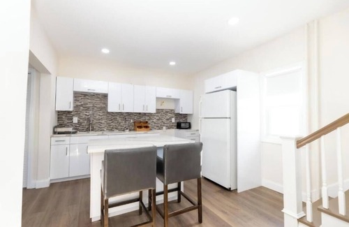 Seaside Heights Apartment | Deluxe Family Room #1