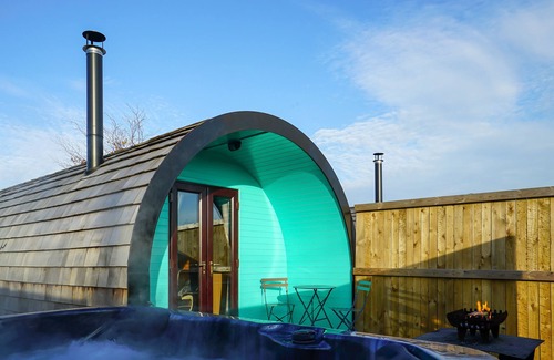 Frodsham Ski Chalet | Deluxe Glamping Pod With Hot Tub in Frodsham