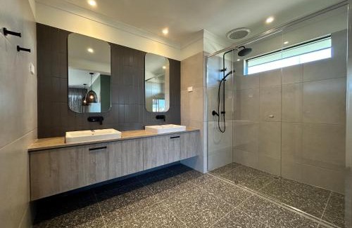 Mambourin House | Deluxe Grand Suite in the west of Melbourne