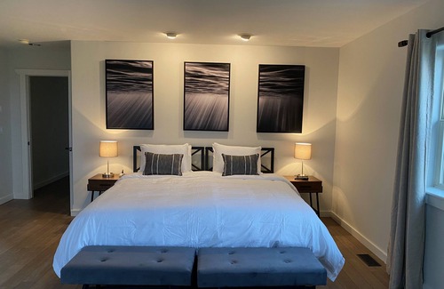 Manhattan House | Deluxe Guest House with the Biggest Big Sky Views!