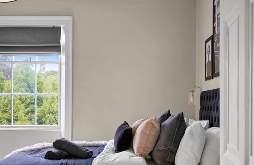 Wakefield Condo | Deluxe Yorkshire Apartments