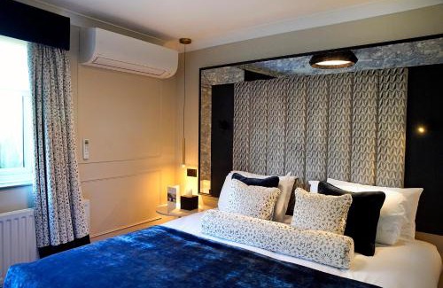 Uxbridge Hotel | Denham Grove