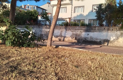 Gerze House | Denize Sıfır Müstakil Bahçeli Yalı