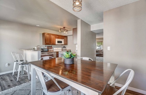 Northeast Colorado Springs House | Denmark Landing! Executive Oasis King Townhome