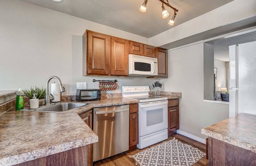 Northeast Colorado Springs House | Denmark Landing! Executive Oasis King Townhome