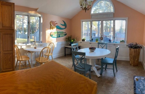 Dennis Port House | Dennisport 4 Bed w/access to Swan Pond/across the street. Great for Kayaking!