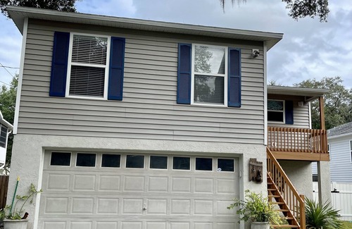 Tarpon Springs House | "DEO'S BEACH HOUSE" - RELAXING GETAWAY THAT STILL FEELS LIKE HOME.