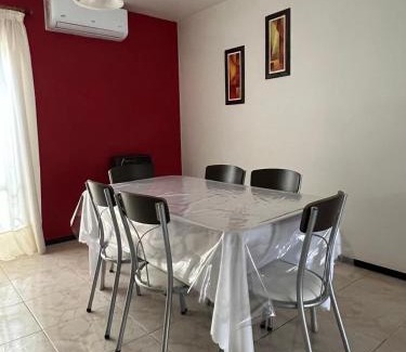 San Martin Apartment | Departamento de Huéspedes