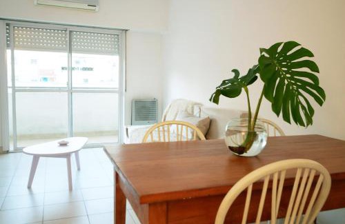 Buenos Aires Central Business District Apartment | Departamento México - Luz y Tranquilidad