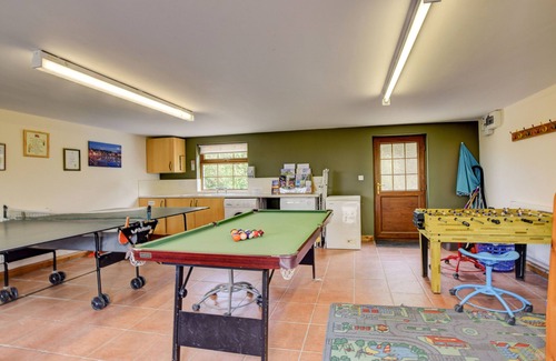 Felinfach House | Deri'r Cwm - Two Bedroom House, Sleeps 4