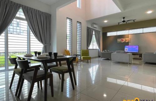 Bandar Penawar House | Desaru Arcadia Villa with Pool Table, Outdoor BBQ, Indoor Steamboat by Beestay