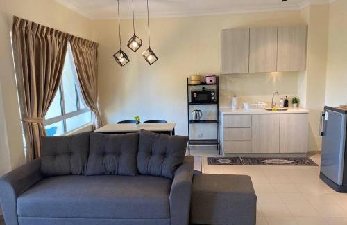 Bandar Penawar Apartment | Desaru Near Beach Family Suite 5GWifi Netflix D3A12