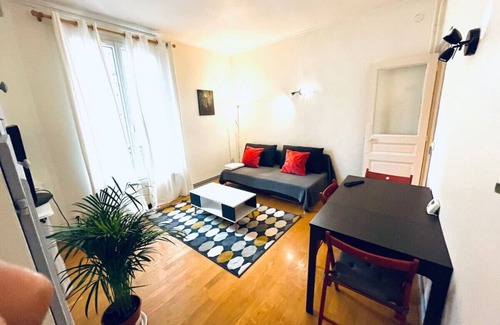 Fontainebleau Condo | Descent flat in the center of Fontainebleau