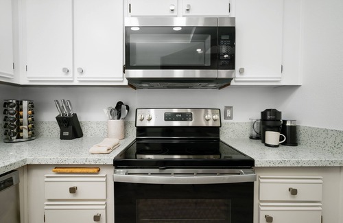 Palm Springs Condo | Desert Bloom, 2br ensuite 2ba Condo with Pool/Spa