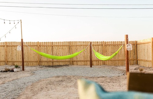 Twentynine Palms House | Desert Casita - Lounging under the desert stars