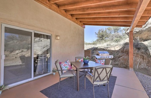 Oracle House | Desert Gem with Patio and Grill, Near Oracle St Park!