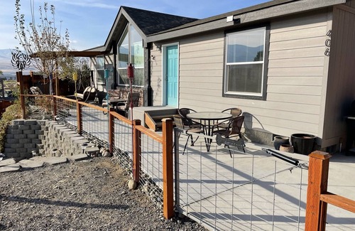 Desert Aire House | Desert Gorge at Desert Aire- 40 min to The Gorge! Minutes to golf, river & more!