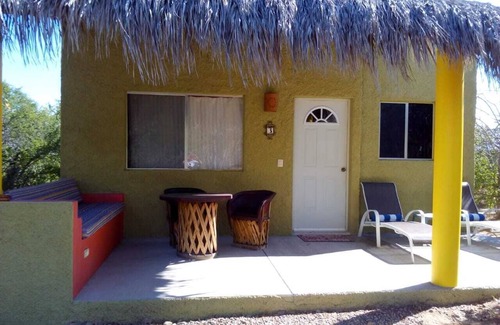 Los Cabos Cottage | Desert Oasis with swimming pool, BBQ Wifi and outdoor firepit, bird watching