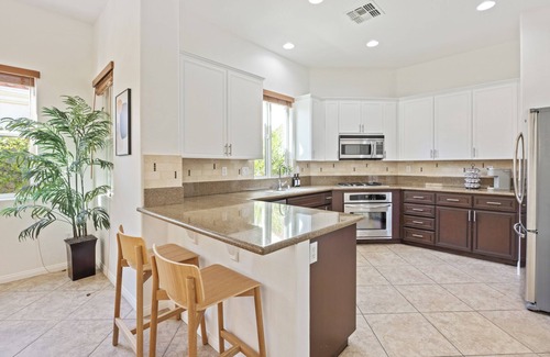 La Quinta House | Desert Retreat by VARE | Pool, Spa, Gym, Tennis!