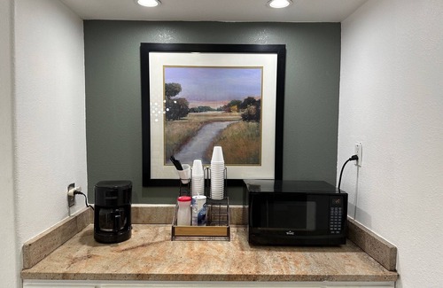 Northeast Heights Hotel | Desert Sands Inn & Suites