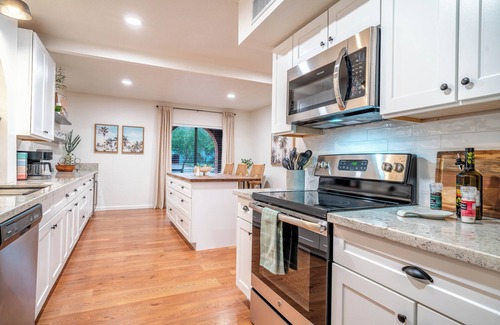 Tanque Verde House | Desert Skies - Beautiful private Tucson home with great mountain views & pool